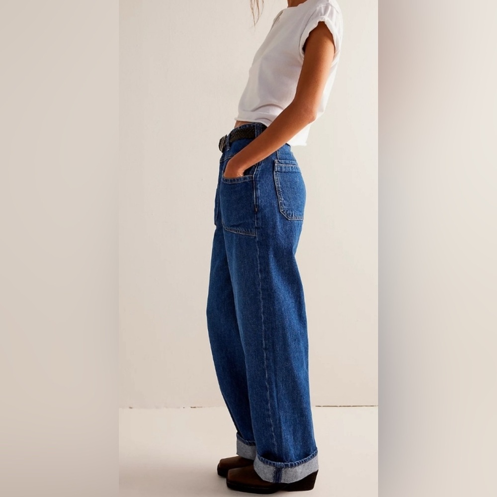 We The Free Palmer “cuffed” Dark Blue Wide leg Jeans